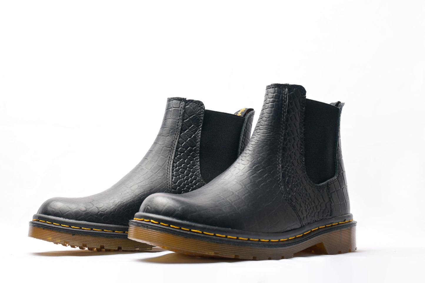 BOTA EN CUERO- BOTIN- CHELSEA COBRA