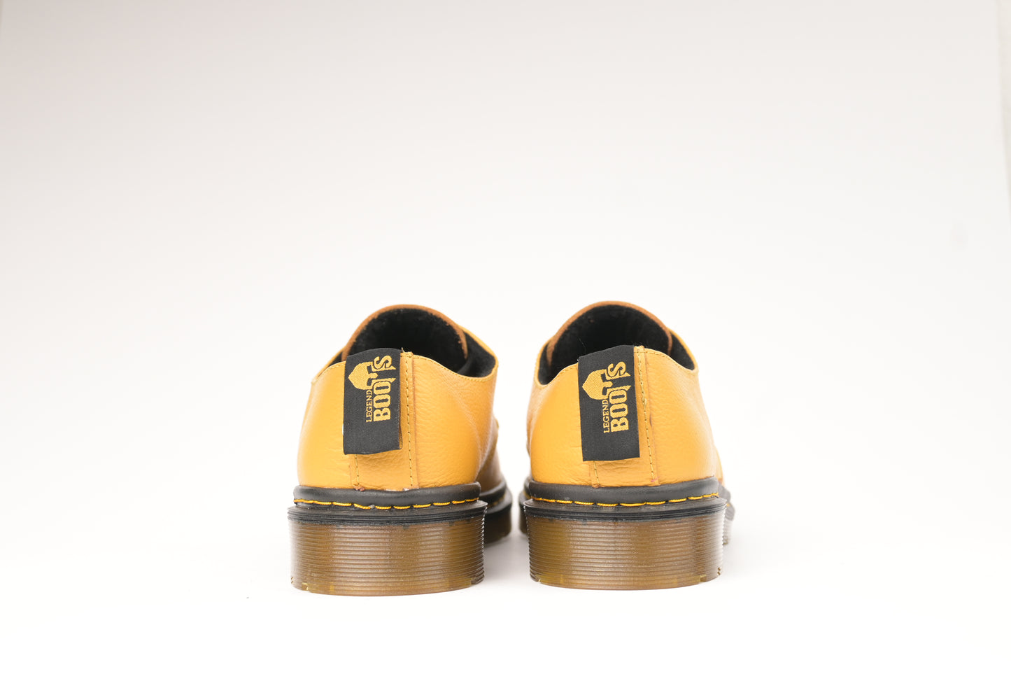 ZAPATO AMARILLO MARTENS