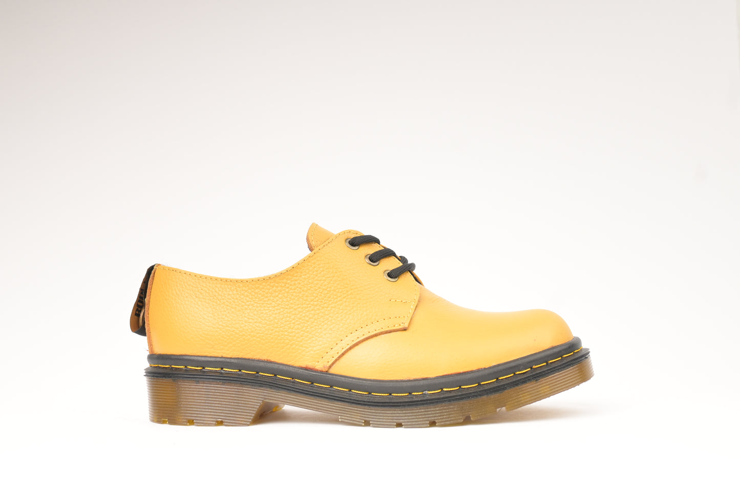 ZAPATO AMARILLO MARTENS