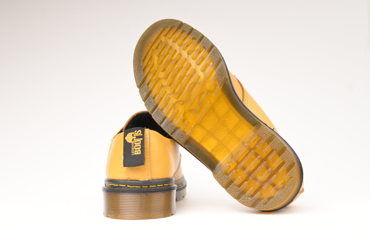 ZAPATO AMARILLO MARTENS