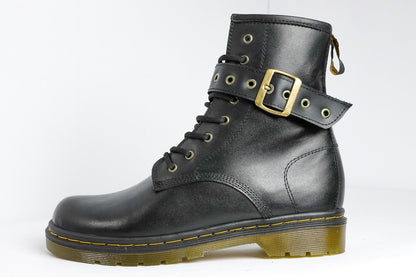 BOTA CON 1 CORREA- ESTILO ROCKER Y METALERO