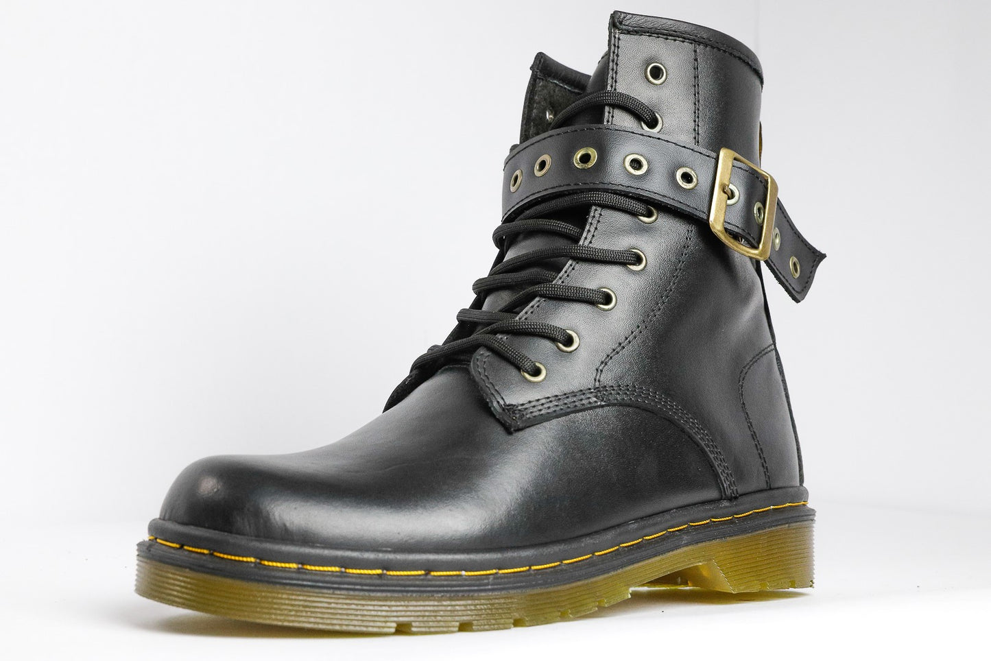 BOTA CON 1 CORREA- ESTILO ROCKER Y METALERO